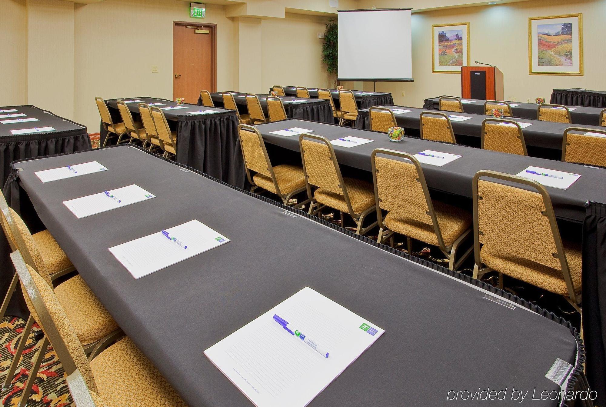 Holiday Inn Express & Suites Fort Worth - Fossil Creek By Ihg Konforlar fotoğraf