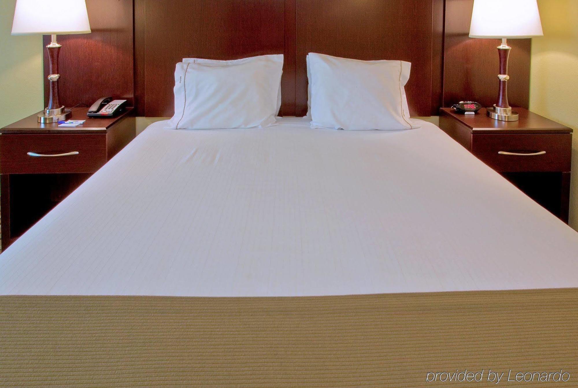 Holiday Inn Express & Suites Fort Worth - Fossil Creek By Ihg Dış mekan fotoğraf